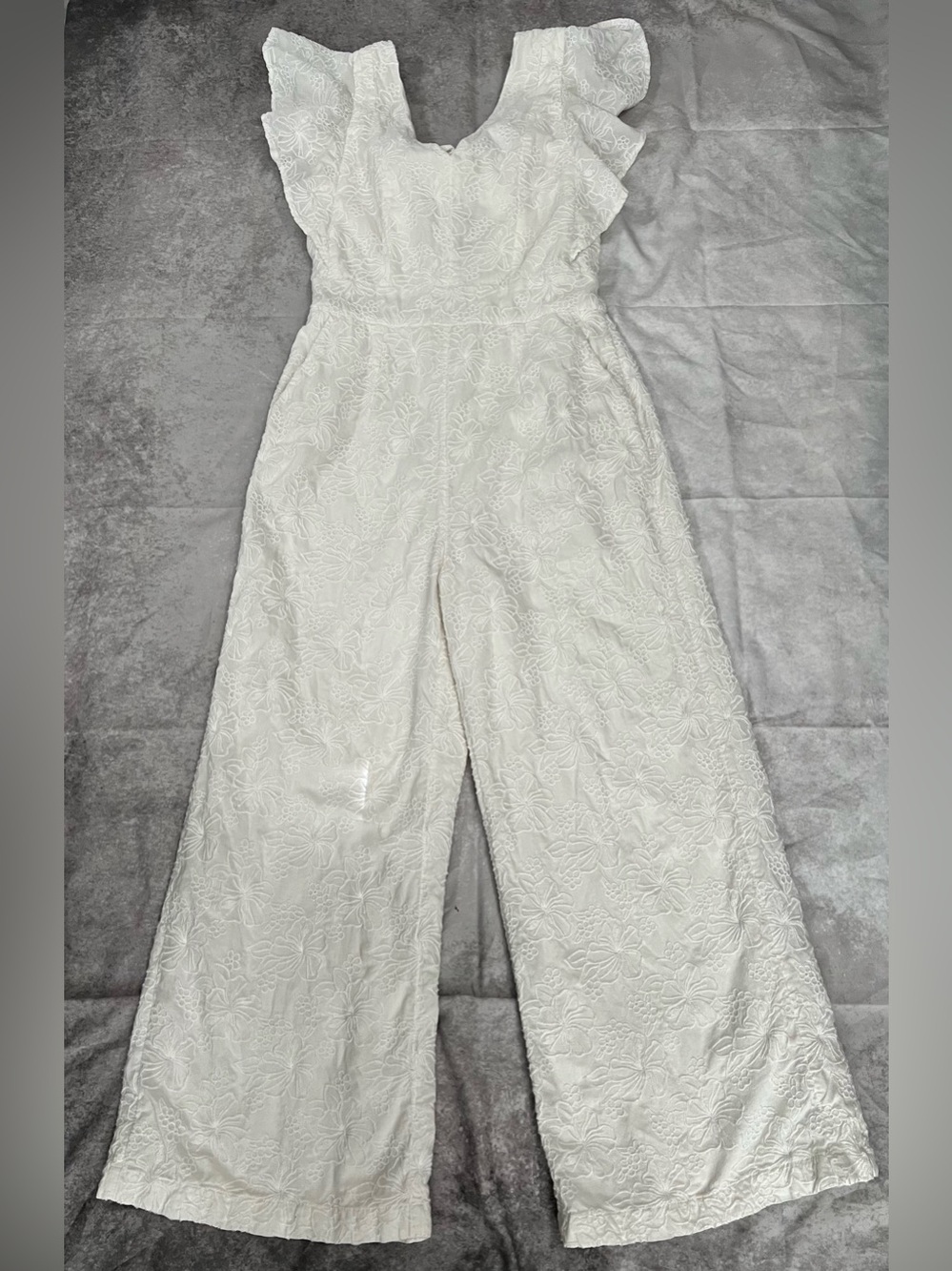 Vineyard Vines White Floral Lace Wide-Leg cropped Jumpsuit